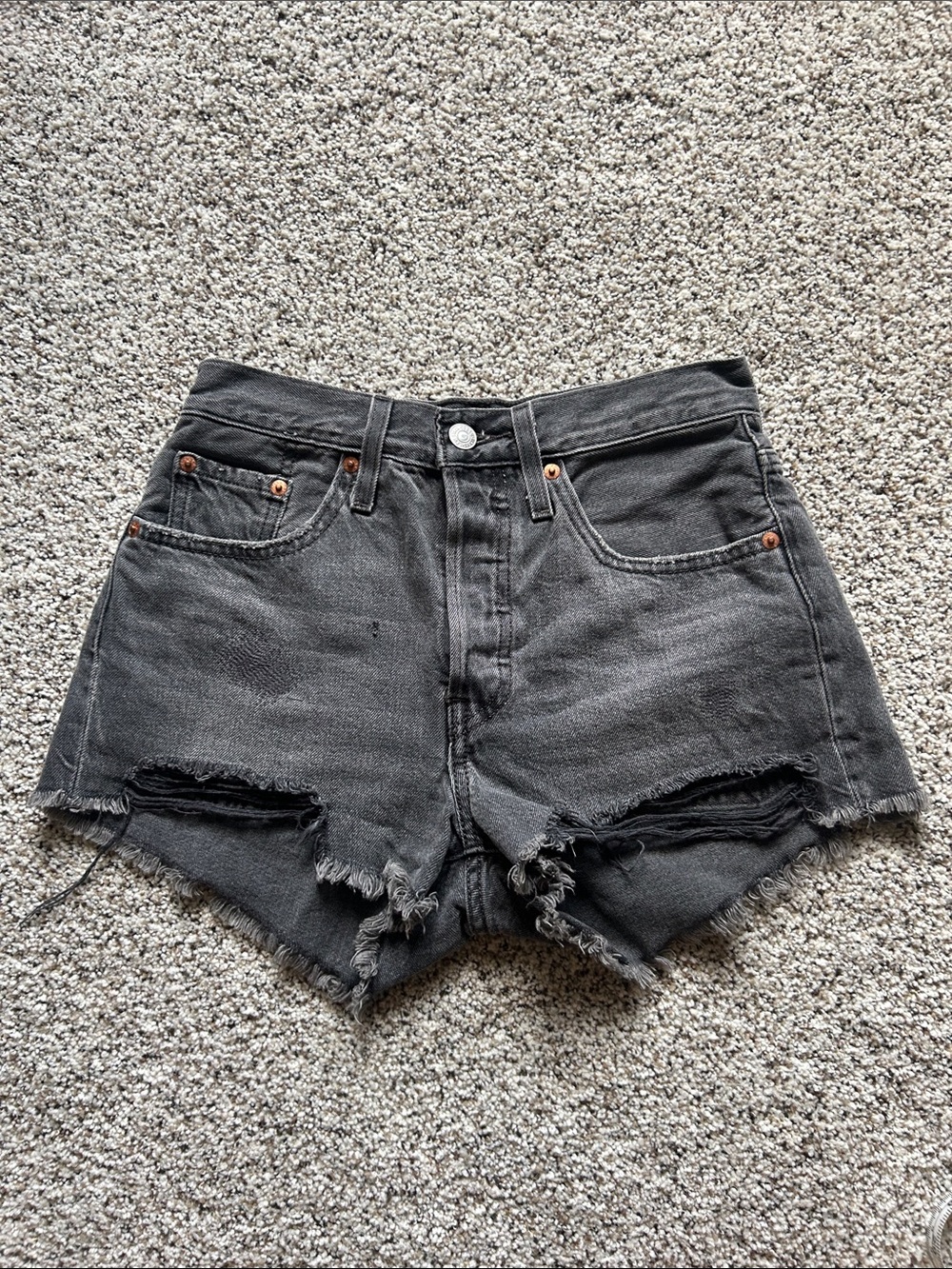 Vintage Levi’s Gray High Rise Cutoff Denim Shorts | Size 24